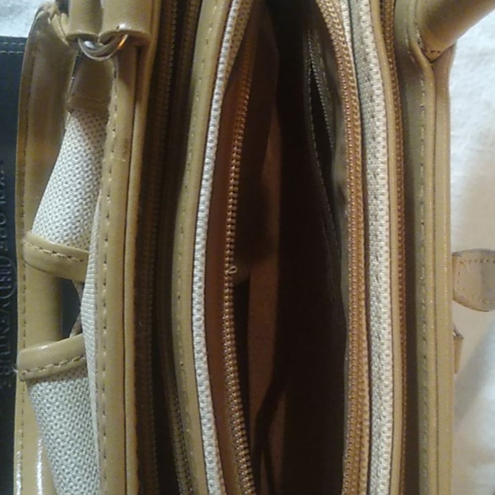Handbag - Picture 5 of 10